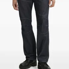 Джинсы с контрастной строчкой и вставками