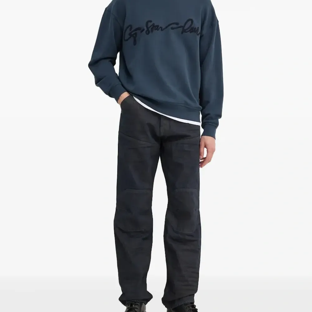 Джинсы с нашивками