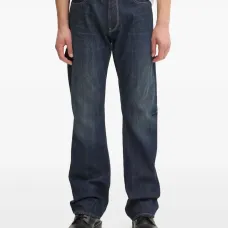 Джинсы с деталями в стиле карпентера