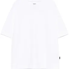 Футболка с вышитым логотипом