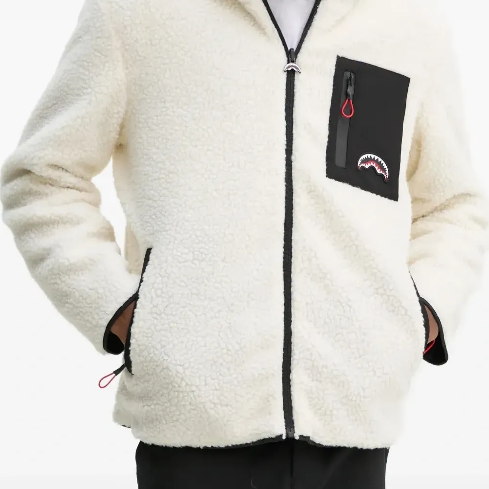 Двусторонняя куртка с капюшоном