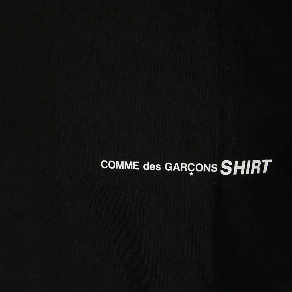 Футболка с логотипом Футболка с логотипом