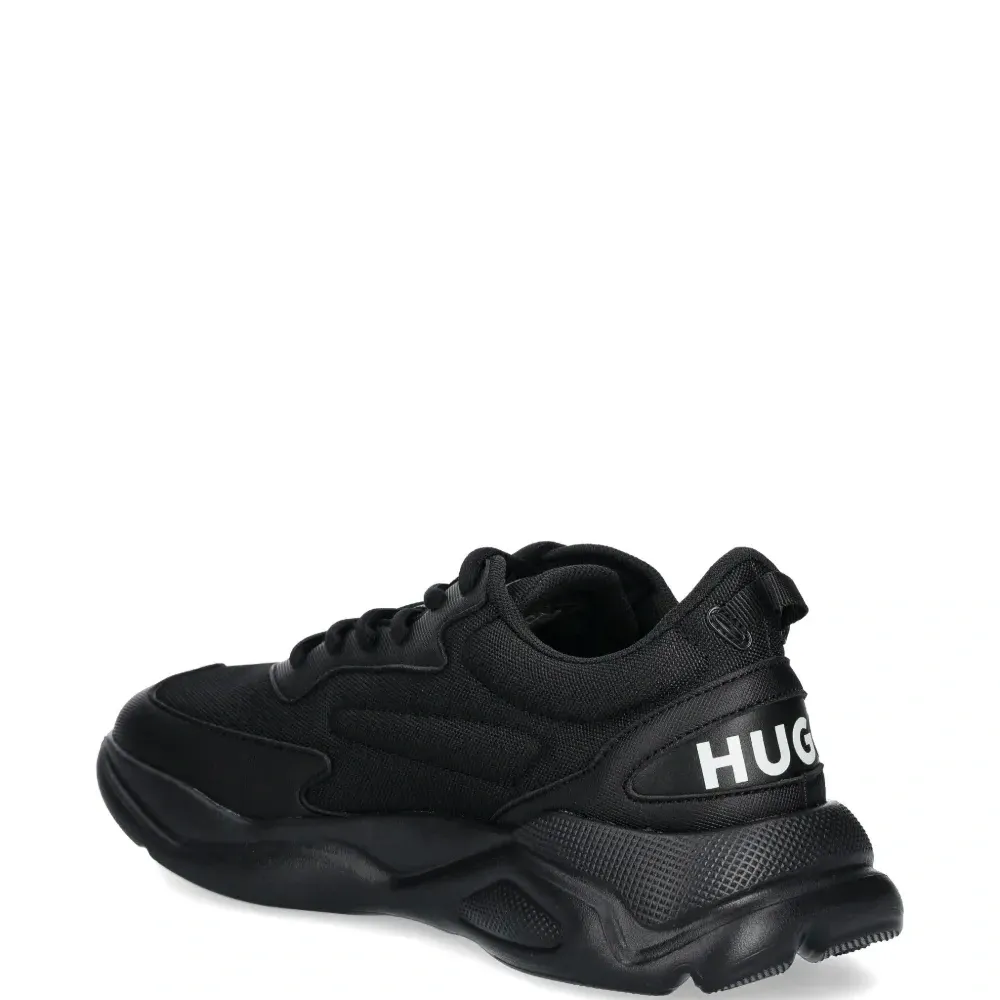 Кроссовки с логотипом