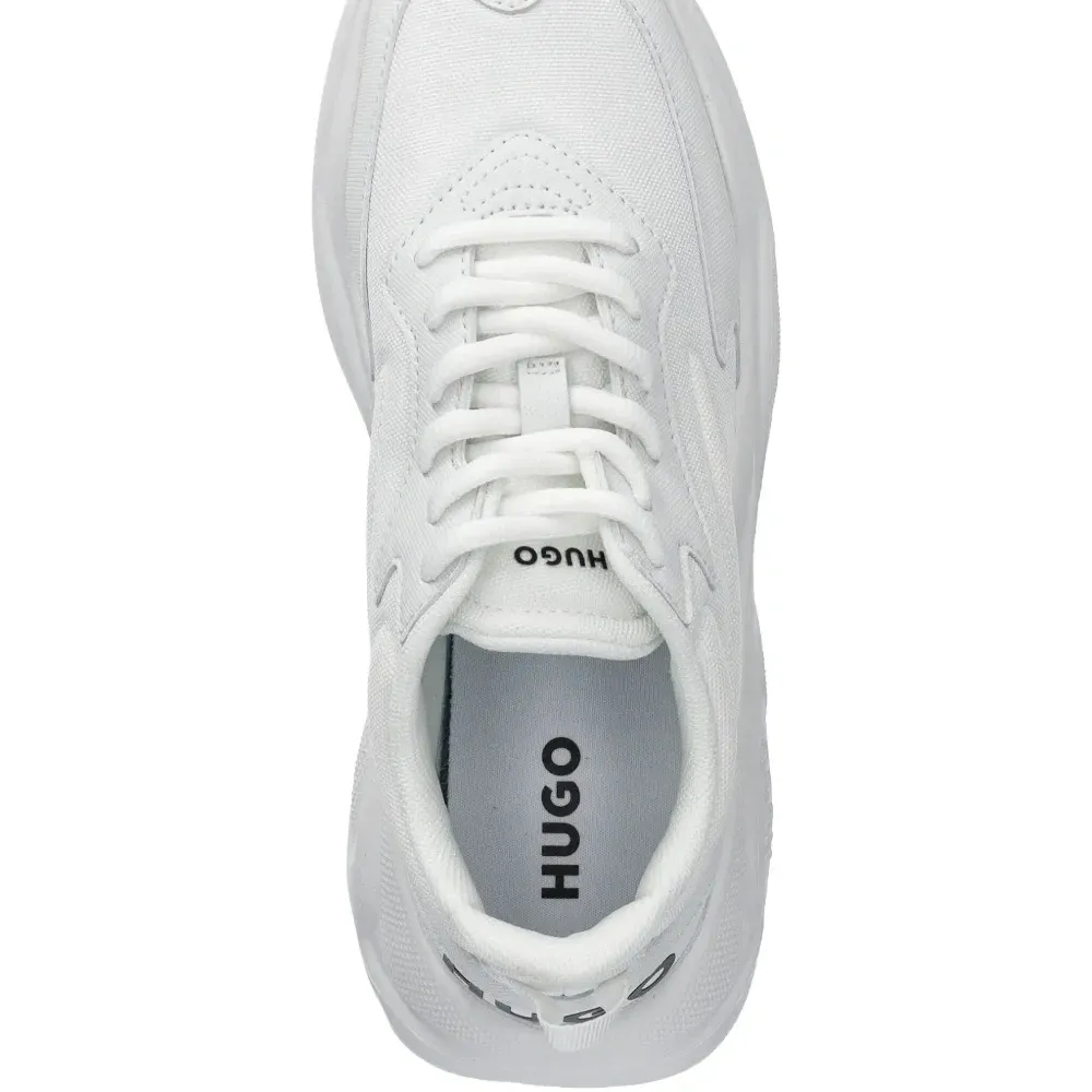 Кроссовки с логотипом