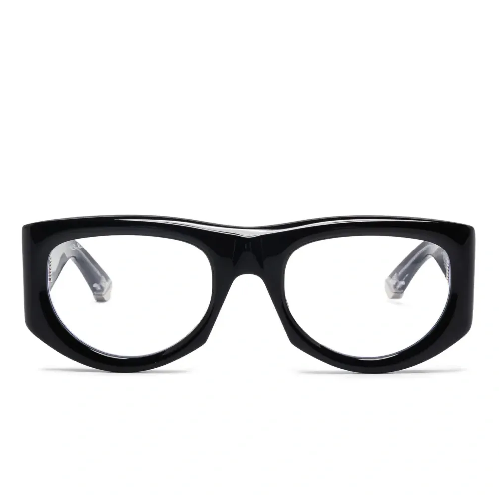 Очки в геометричной оправе