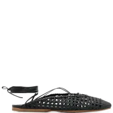 Плетеные сандалии