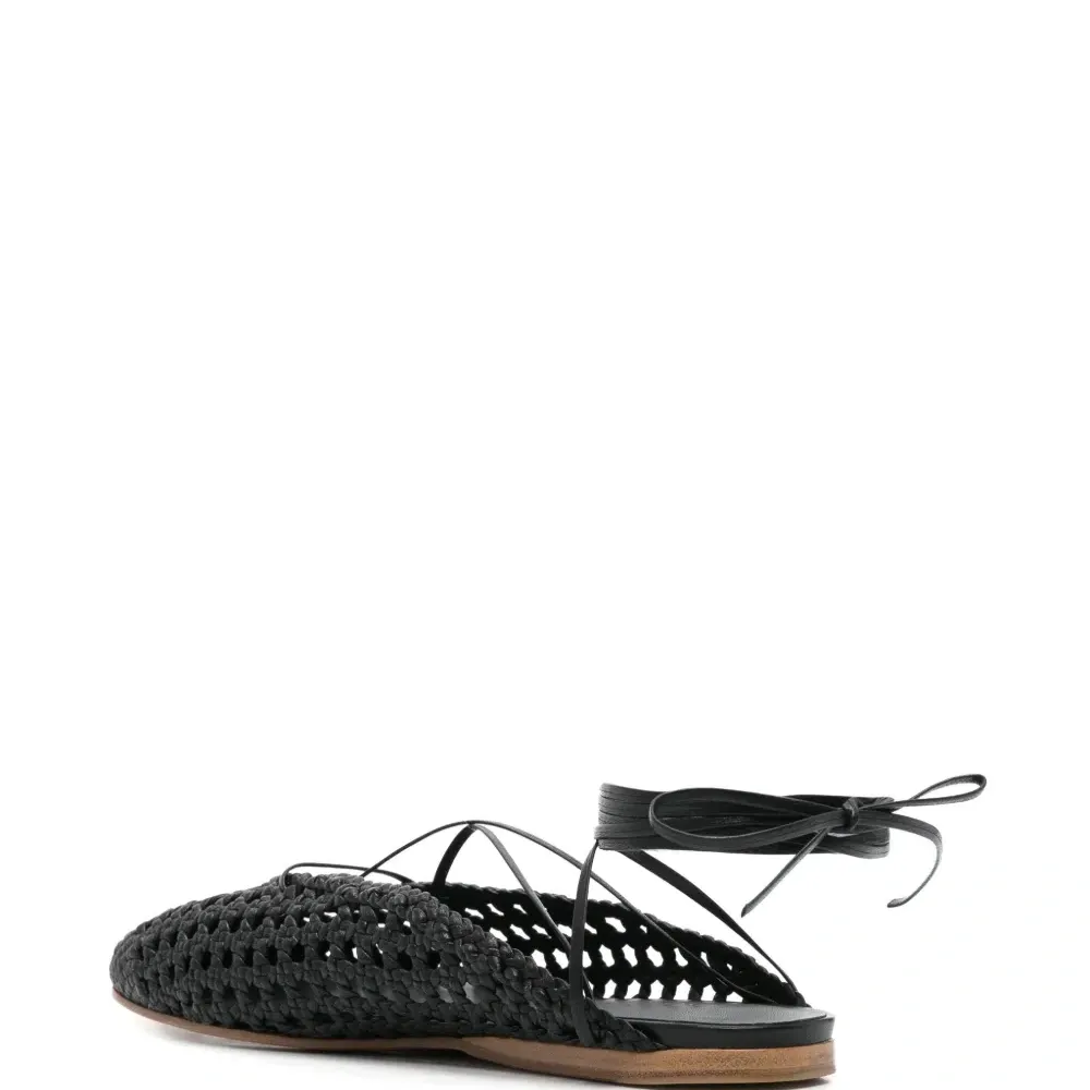 Плетеные сандалии Плетеные сандалии