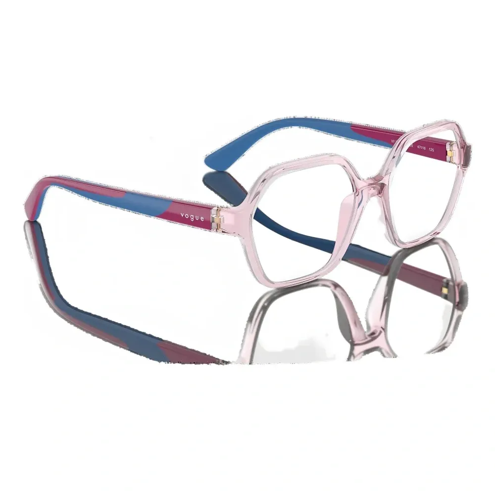 Очки в геометрической оправе