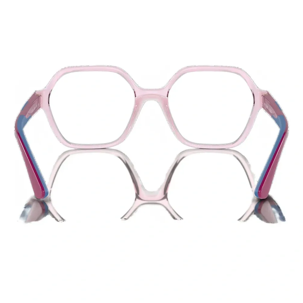 Очки в геометрической оправе