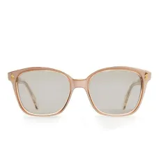 Солнцезащитные очки в квадратной оправе