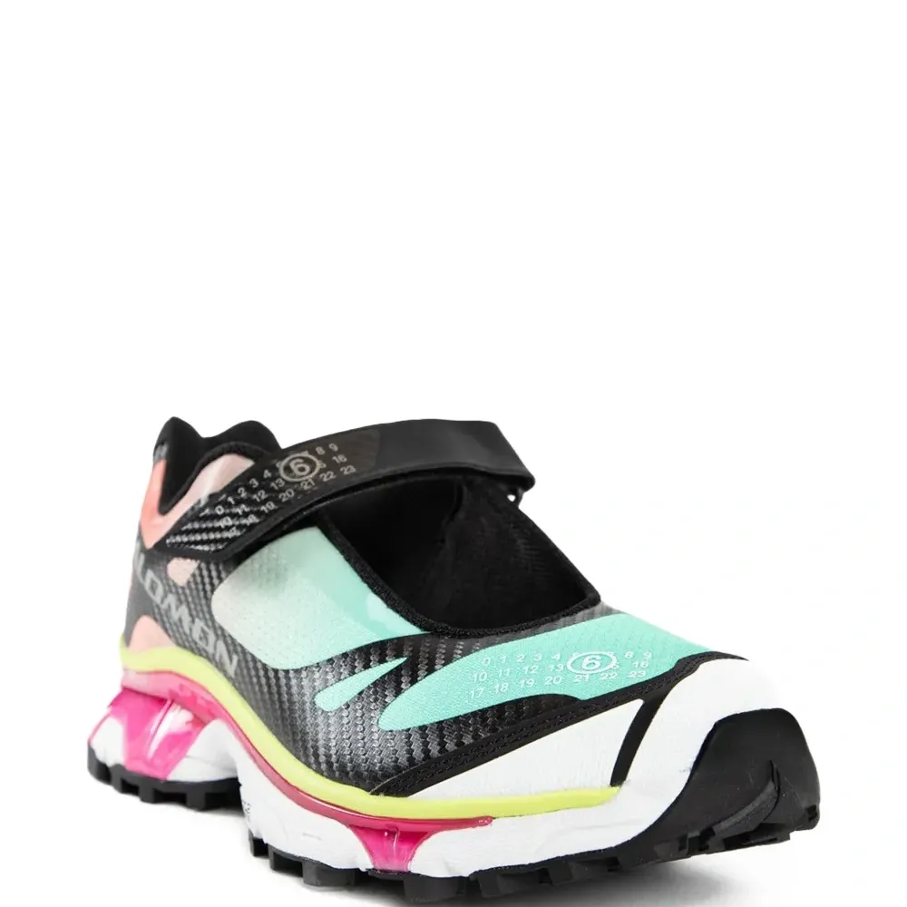 Кроссовки XT-Mary на липучках из коллаборации с Salomon Кроссовки XT-Mary на липучках из коллаборации с Salomon