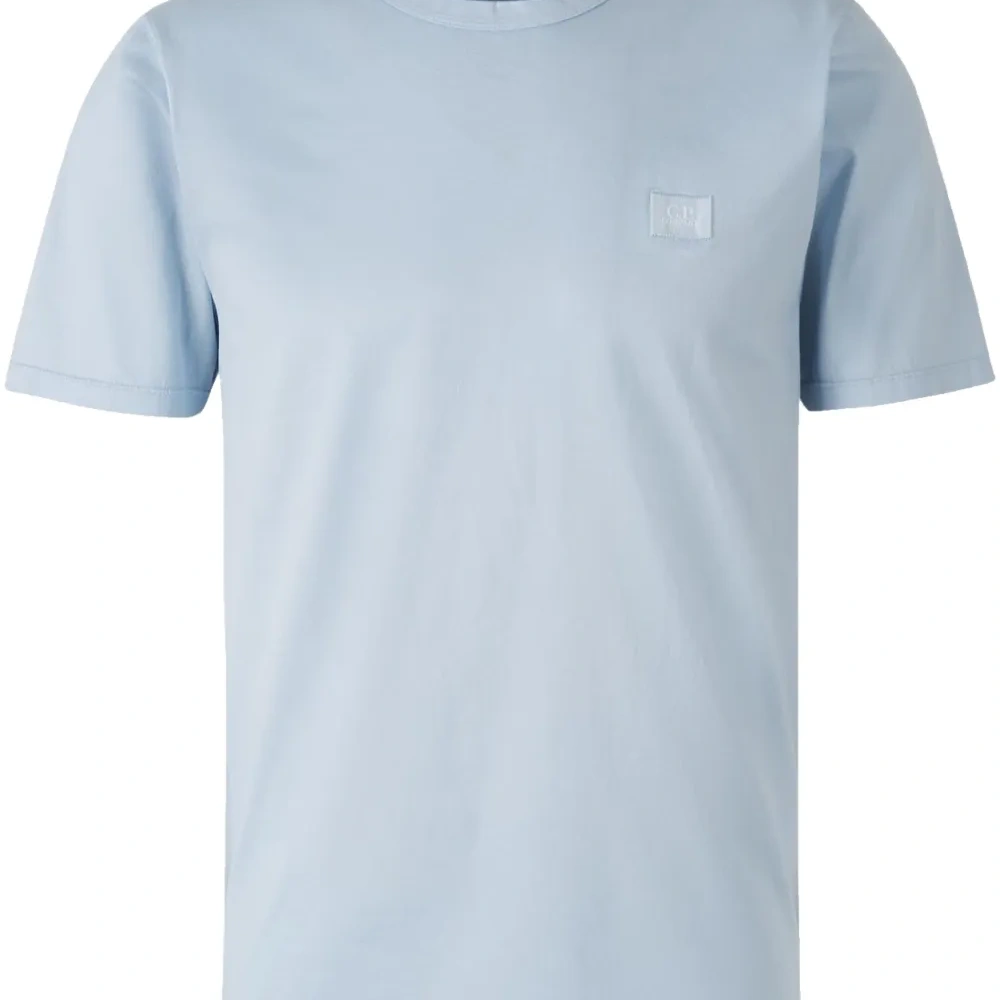 Футболка с нашивкой-логотипом