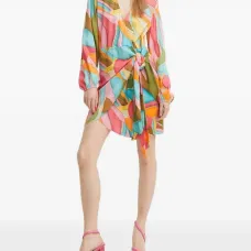 Платье мини с запахом и абстрактным принтом Платье мини с запахом и абстрактным принтом