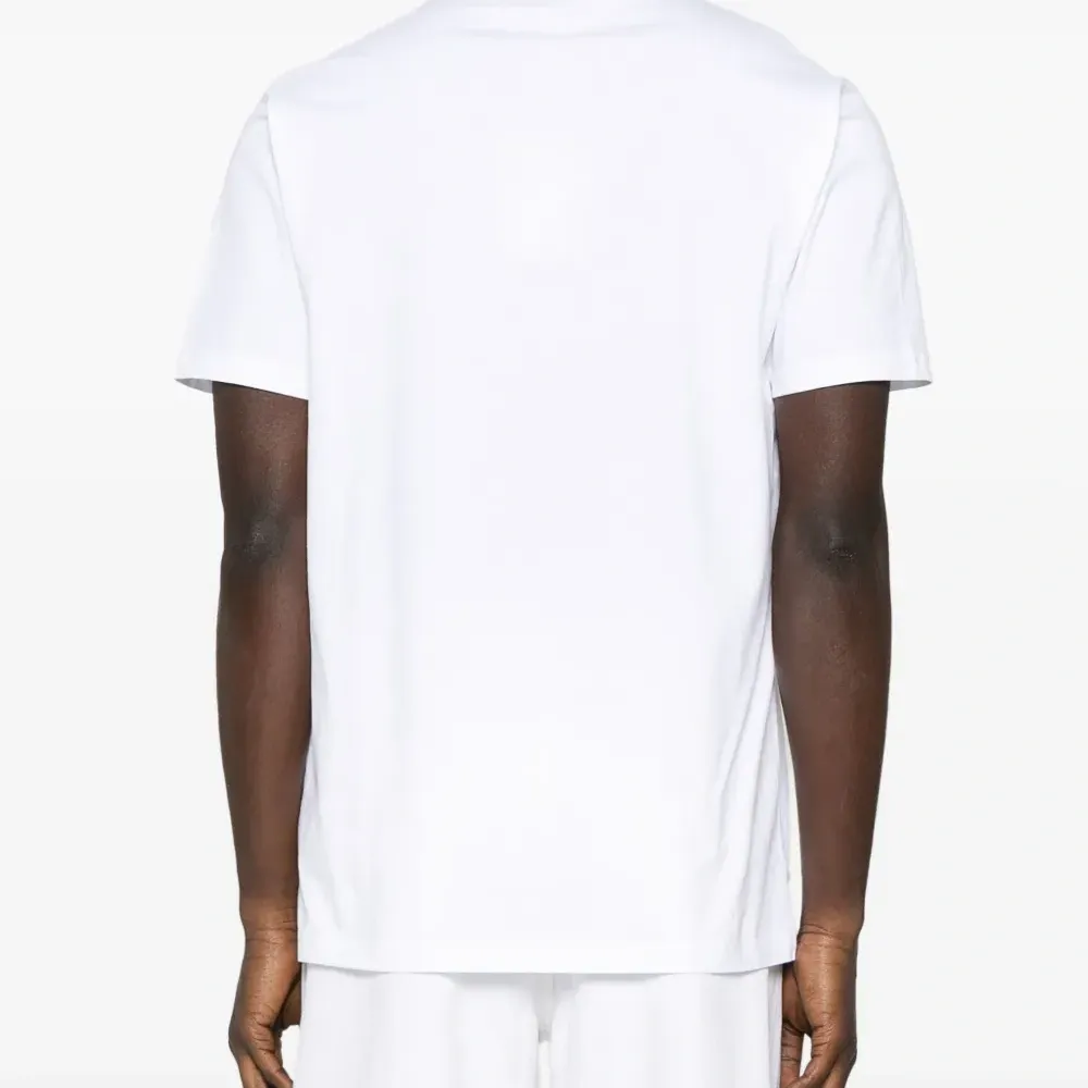 Футболка с круглым вырезом