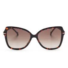 Солнцезащитные очки в массивной оправе