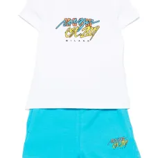 Комплект из футболки и шортов