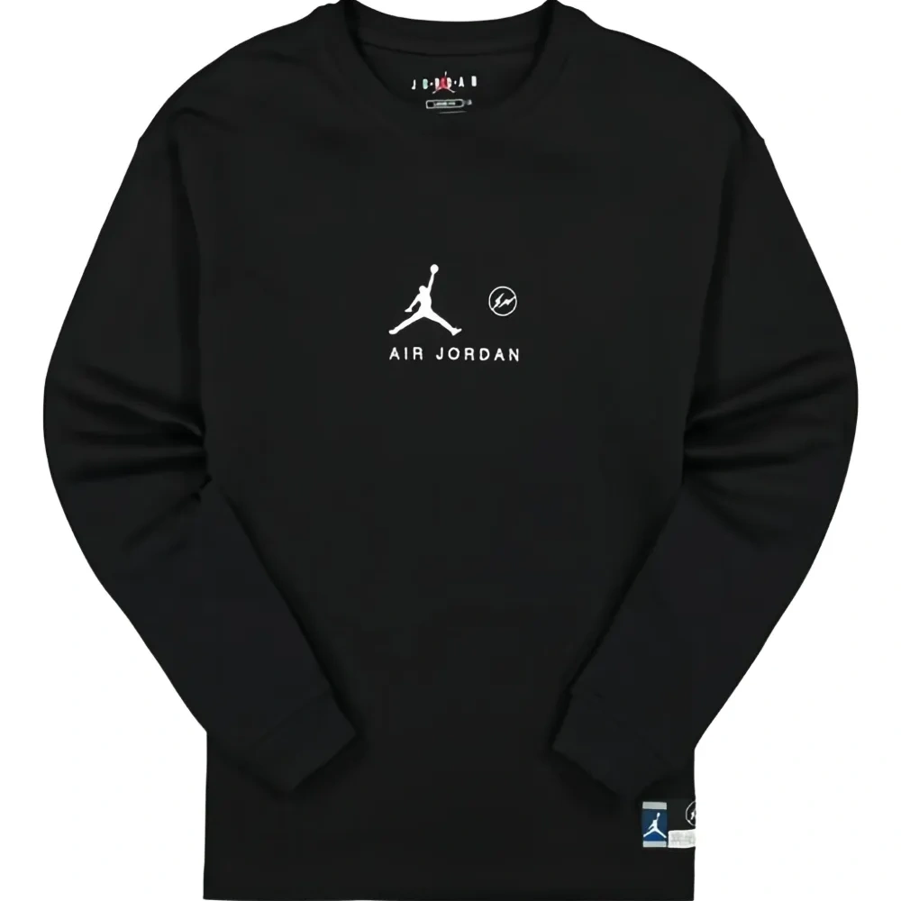 толстовка из коллаборации с Fragment