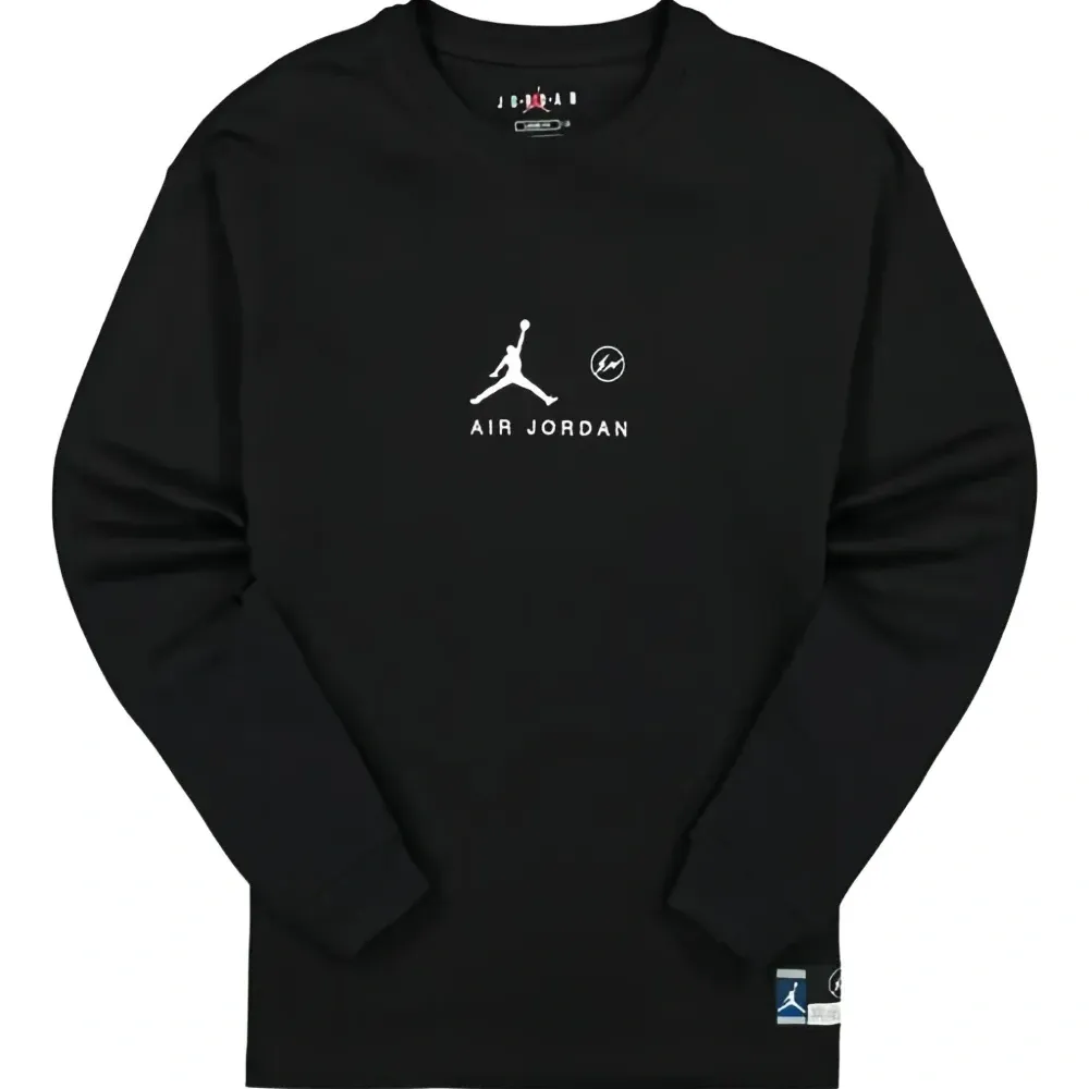 толстовка из коллаборации с Fragment