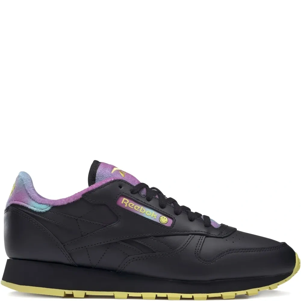 Кроссовки из коллаборации с Smiley