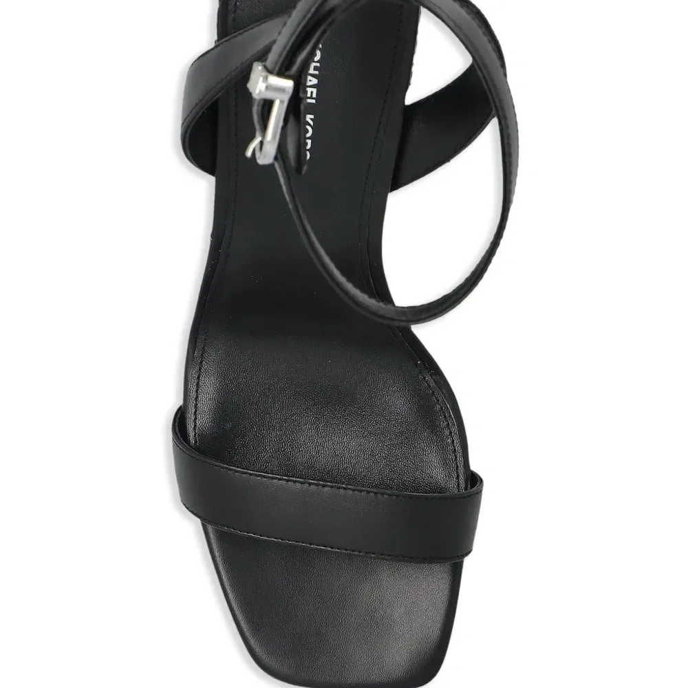 Босоножки Merriam 90