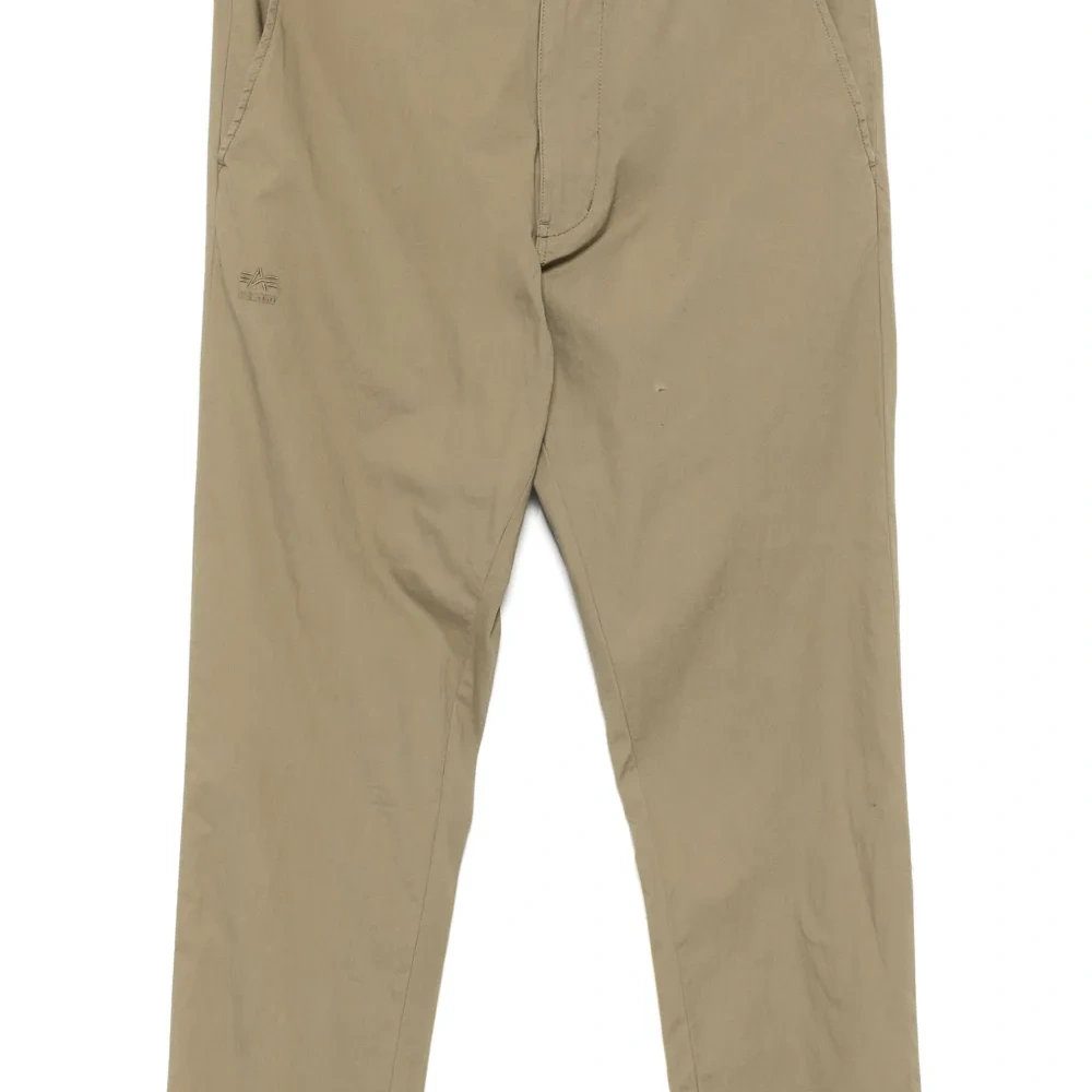 Брюки с вышитым логотипом