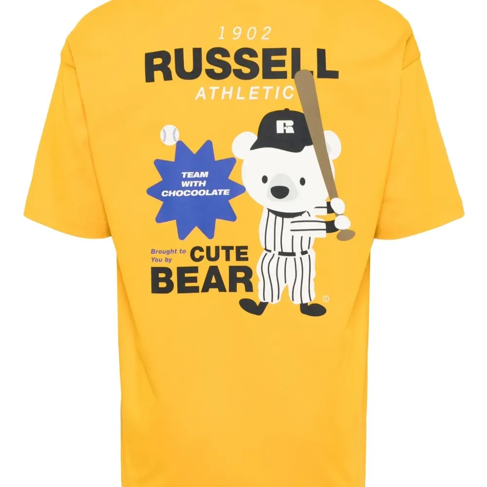 Футболка с вышитым логотипом