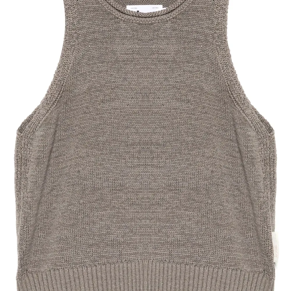 Трикотажный топ без рукавов