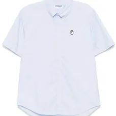 Рубашка с нашивкой-логотипом