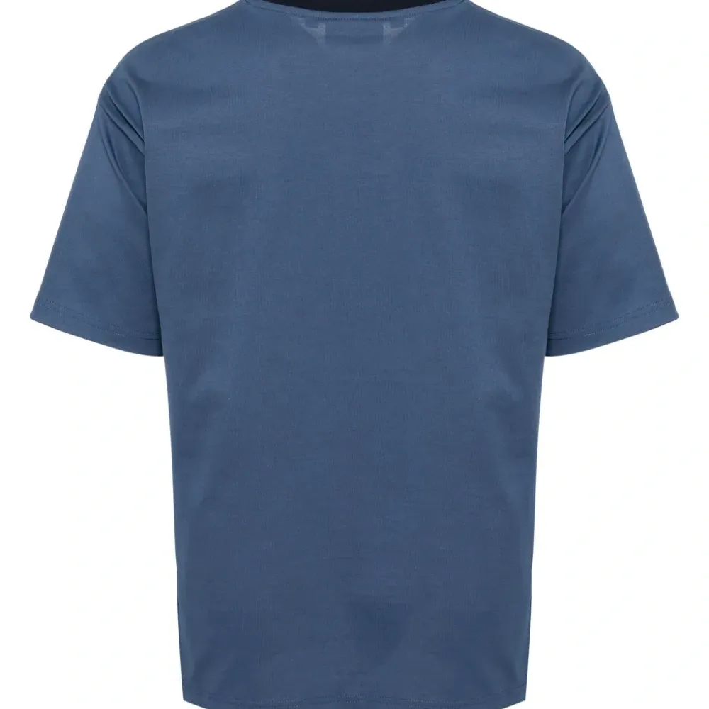 Футболка с графичным принтом