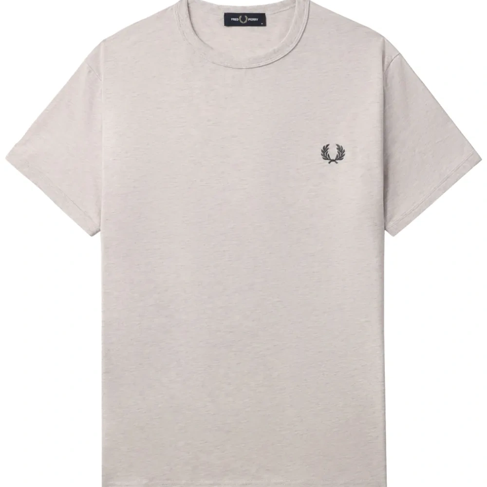 Футболка с круглым вырезом