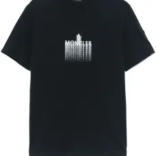 Футболка с короткими рукавами