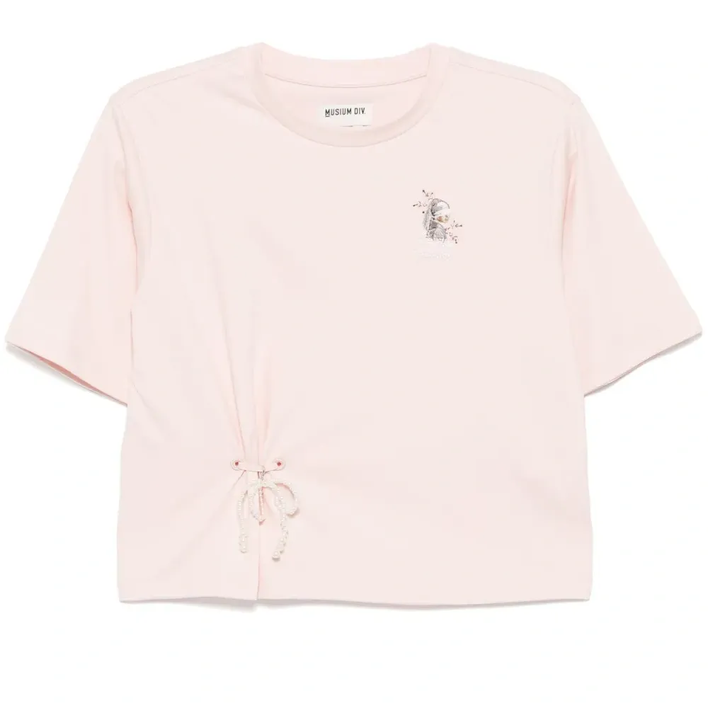 Футболка с вышитым логотипом