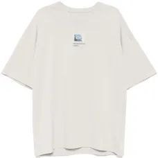 Футболка с графичным принтом