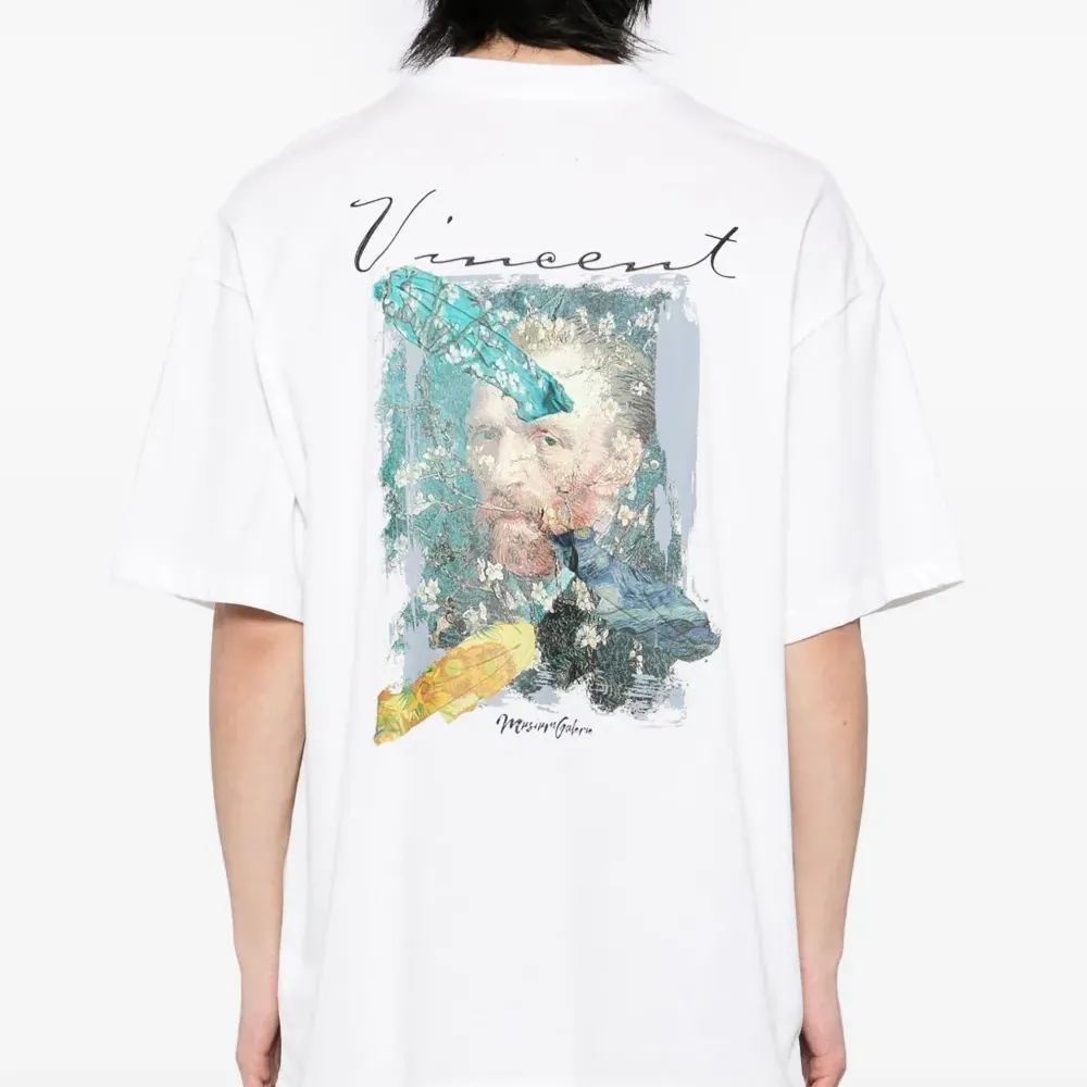 Футболка с графичным принтом