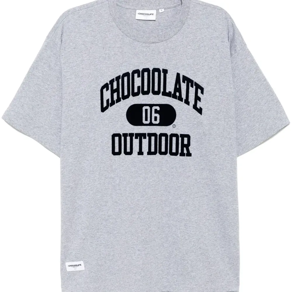 Футболка с логотипом