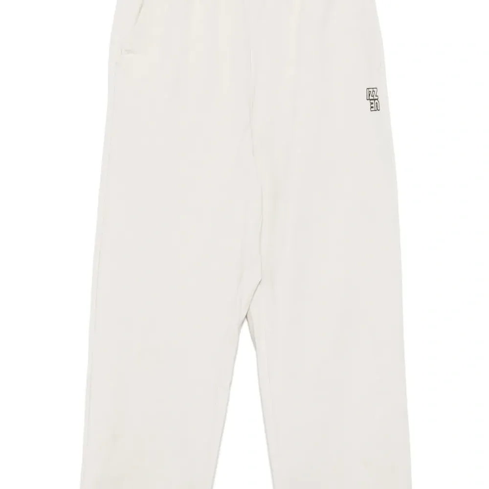 Брюки с карманами