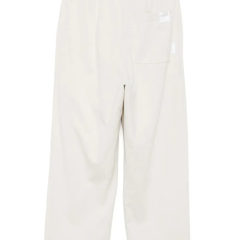 Брюки с карманами