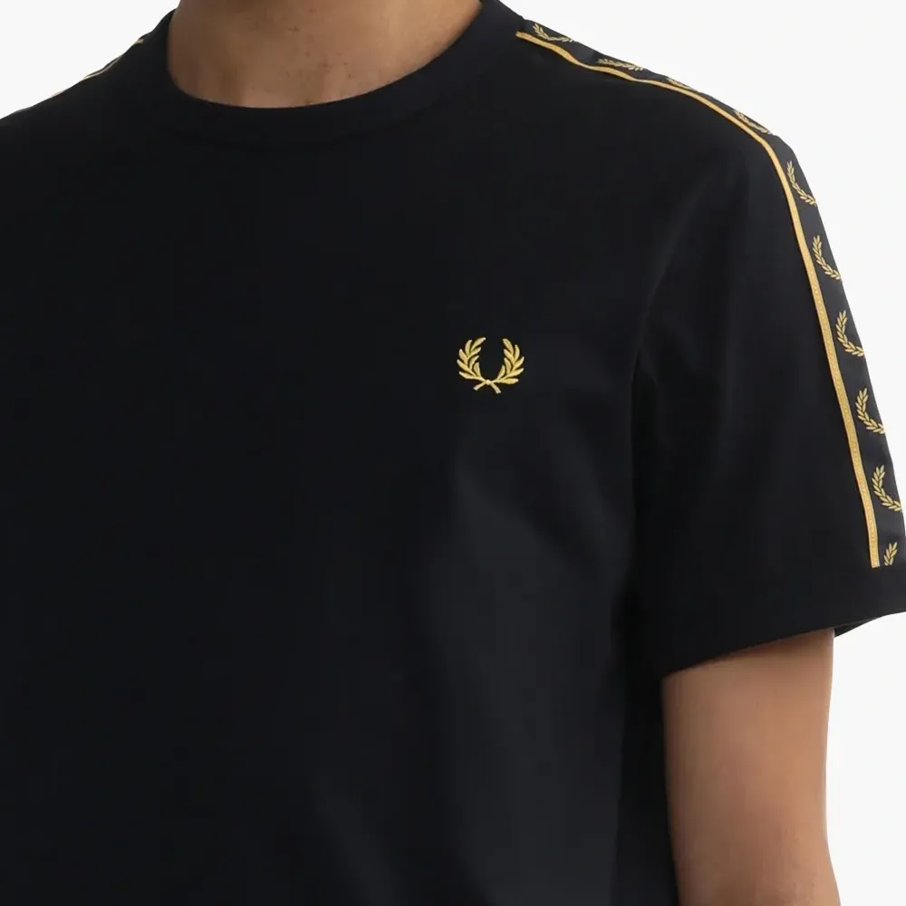 Футболка с контрастным кантом