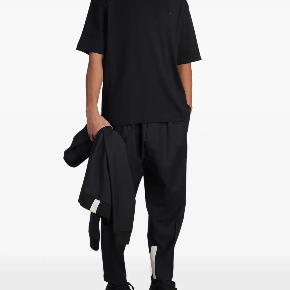 Футболка с круглым вырезом