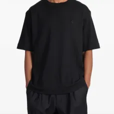 Футболка с круглым вырезом