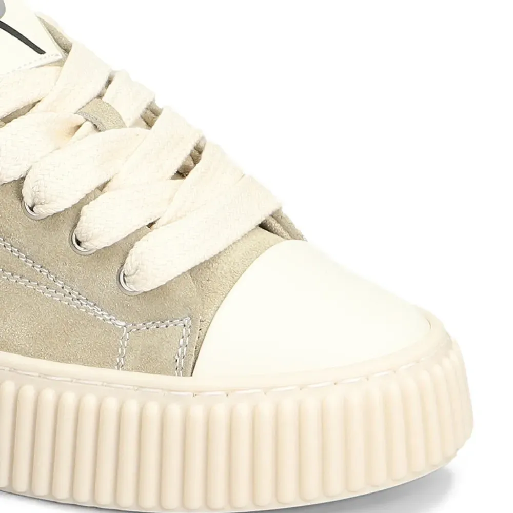 Кроссовки 2020