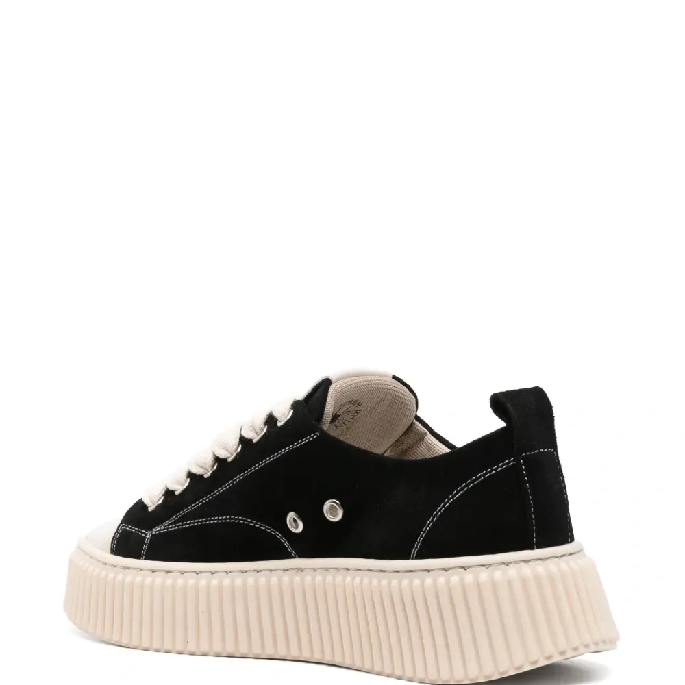 Кроссовки 2020