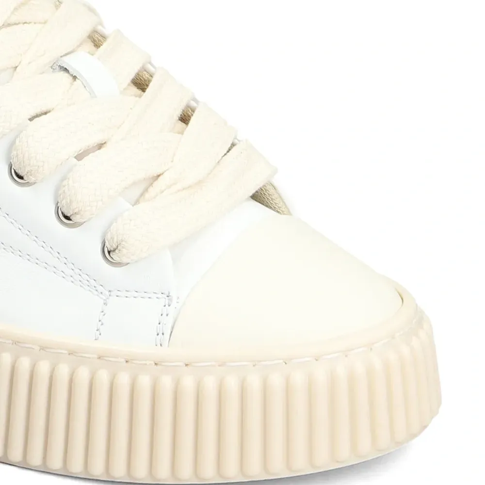 Кроссовки 2020