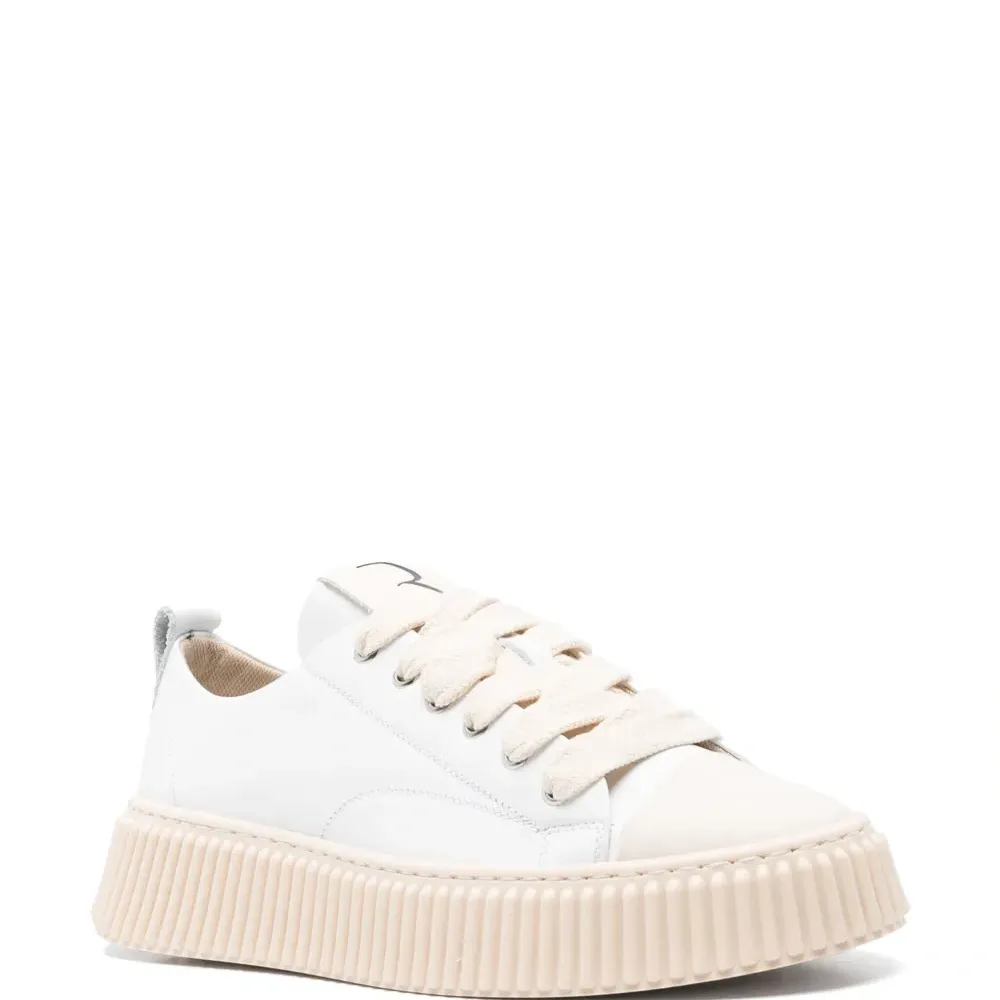 Кроссовки 2020