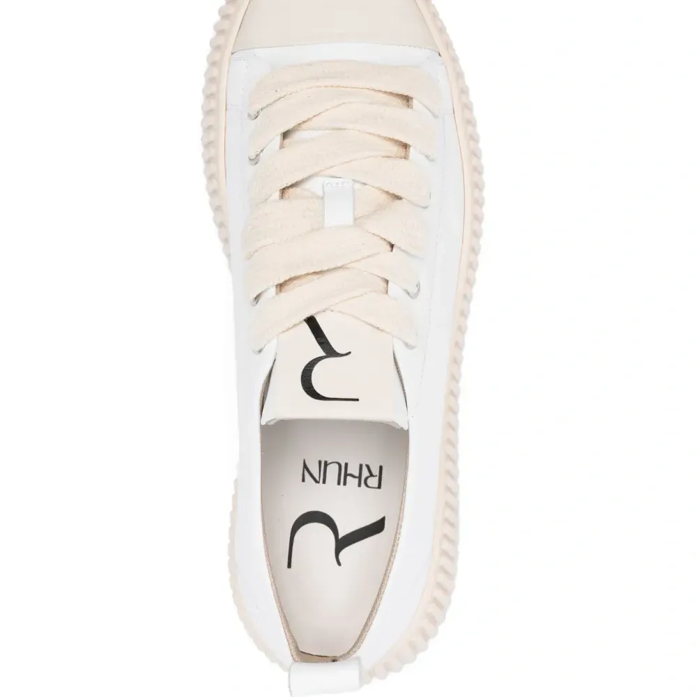 Кроссовки 2020