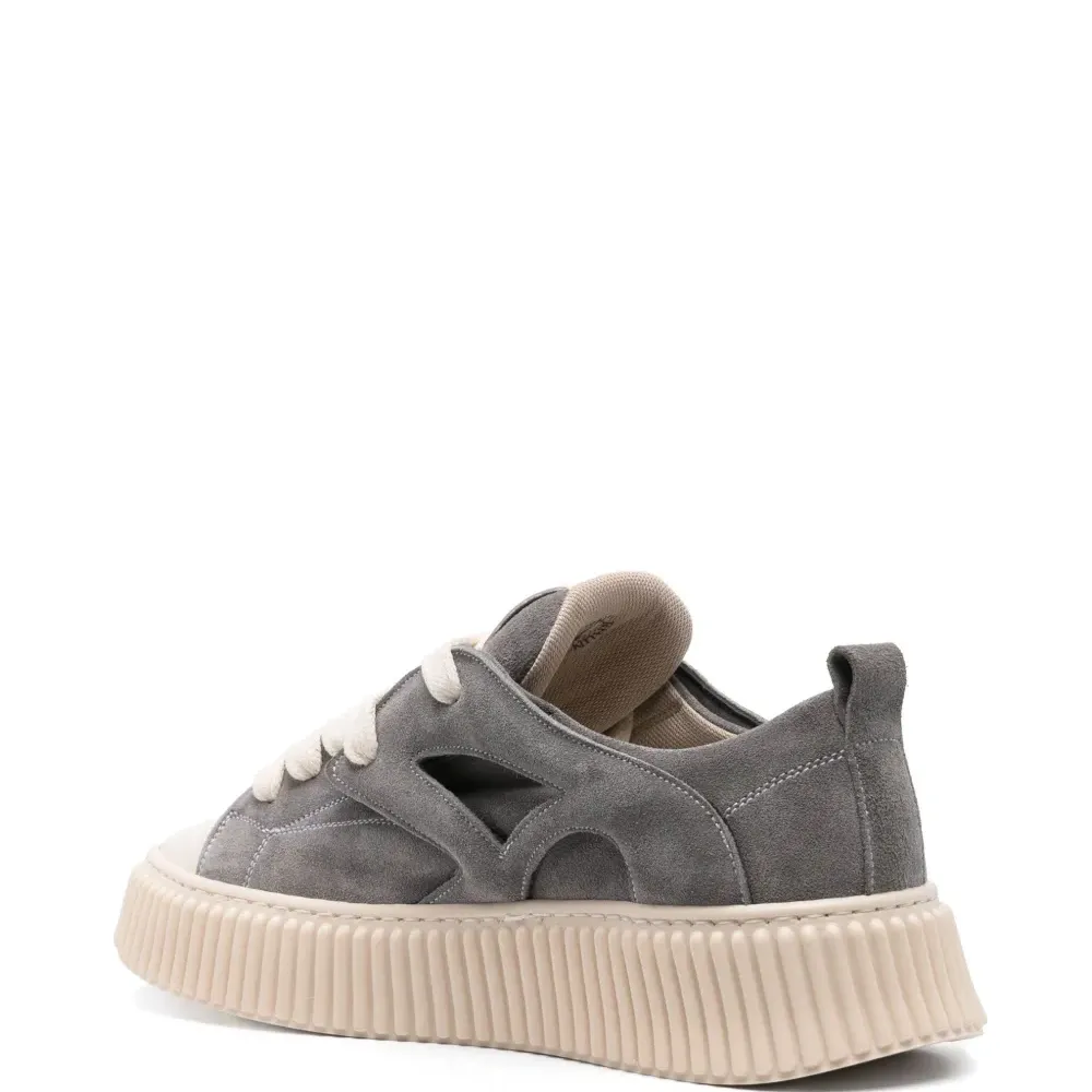 Кроссовки 2020