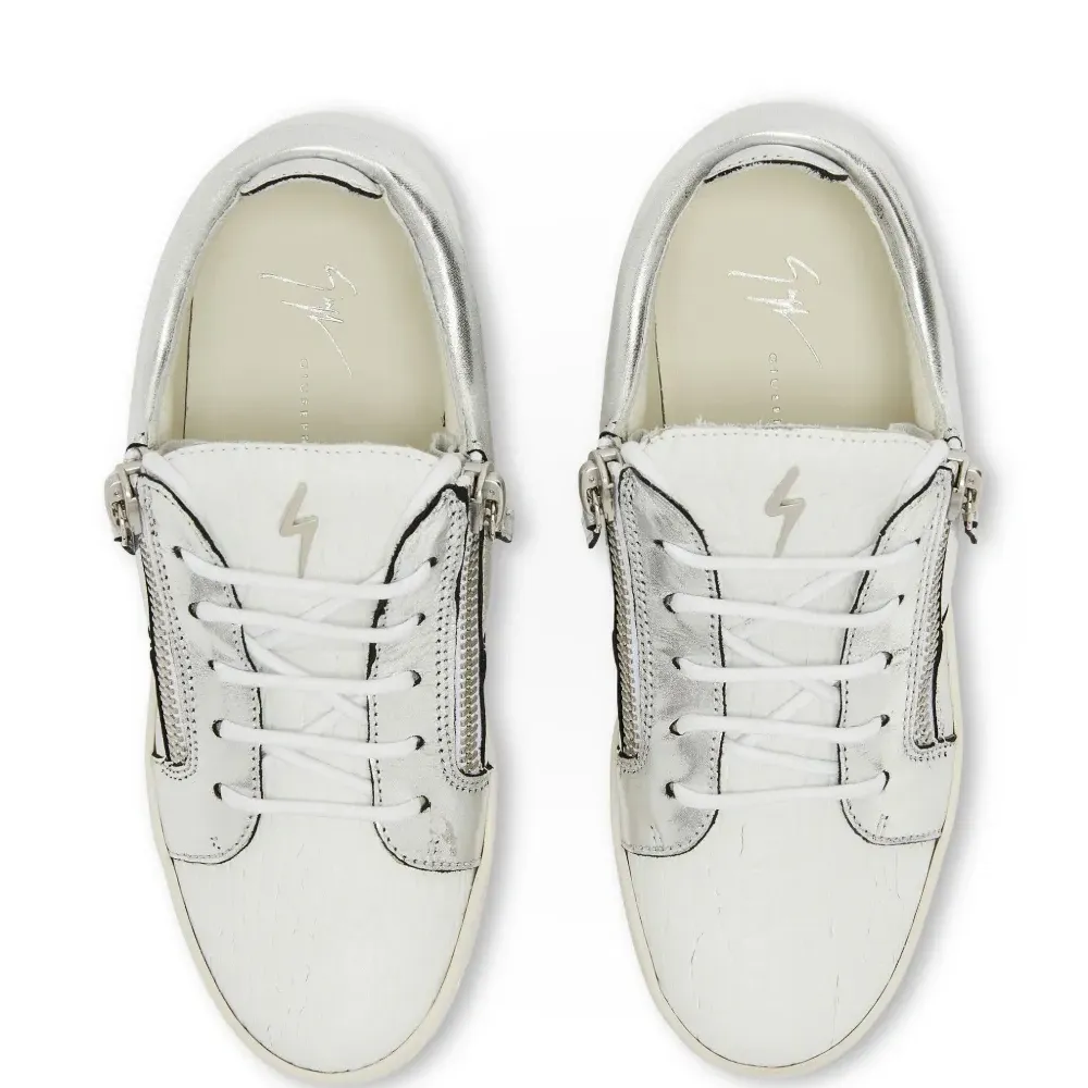 Кроссовки Nicki