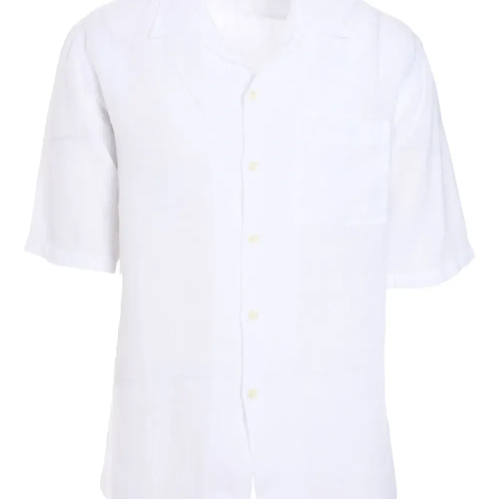 Льняная рубашка с короткими рукавами