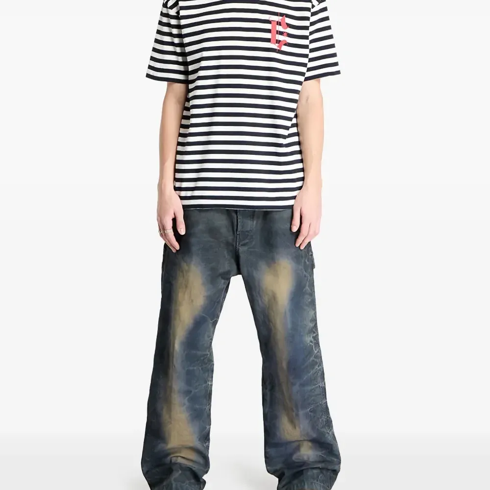 футболка с круглым вырезом