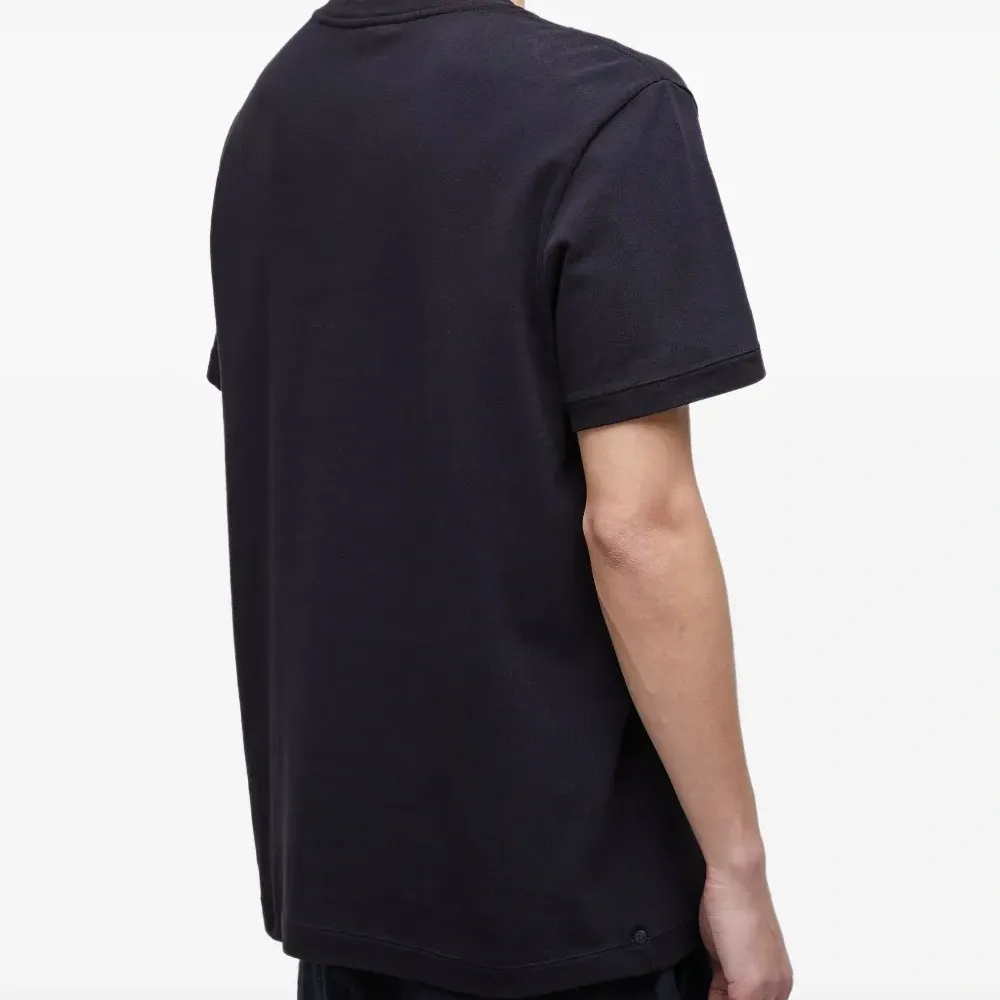 Футболка с графичным принтом